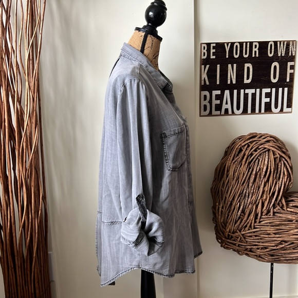 Velvet Heart Gray Convertible Sleeve Long Sleeve Hi Low Blouse - Picture 4 of 9